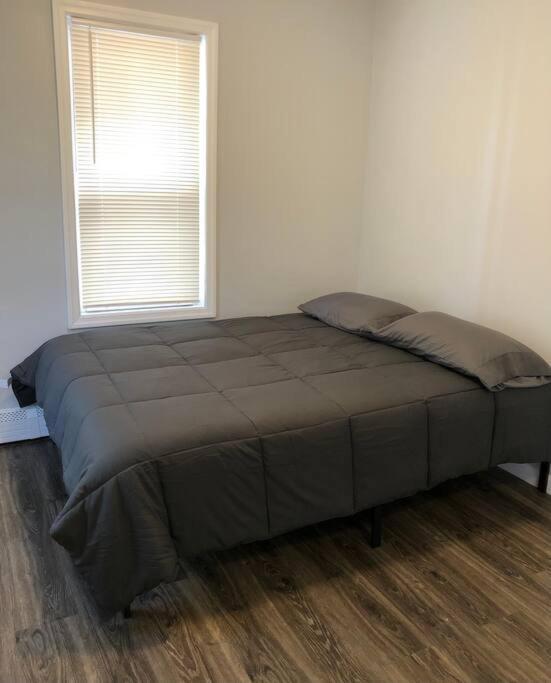 Private 2-Bedroom With Free Parking And Direct Bus To Nyc Manhattan Only 2 Blocks Away Linden Ngoại thất bức ảnh