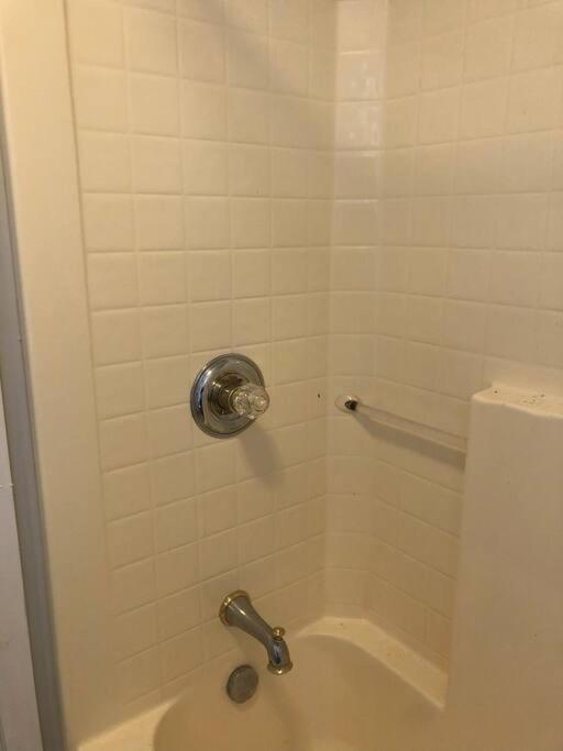 Private 2-Bedroom With Free Parking And Direct Bus To Nyc Manhattan Only 2 Blocks Away Linden Ngoại thất bức ảnh